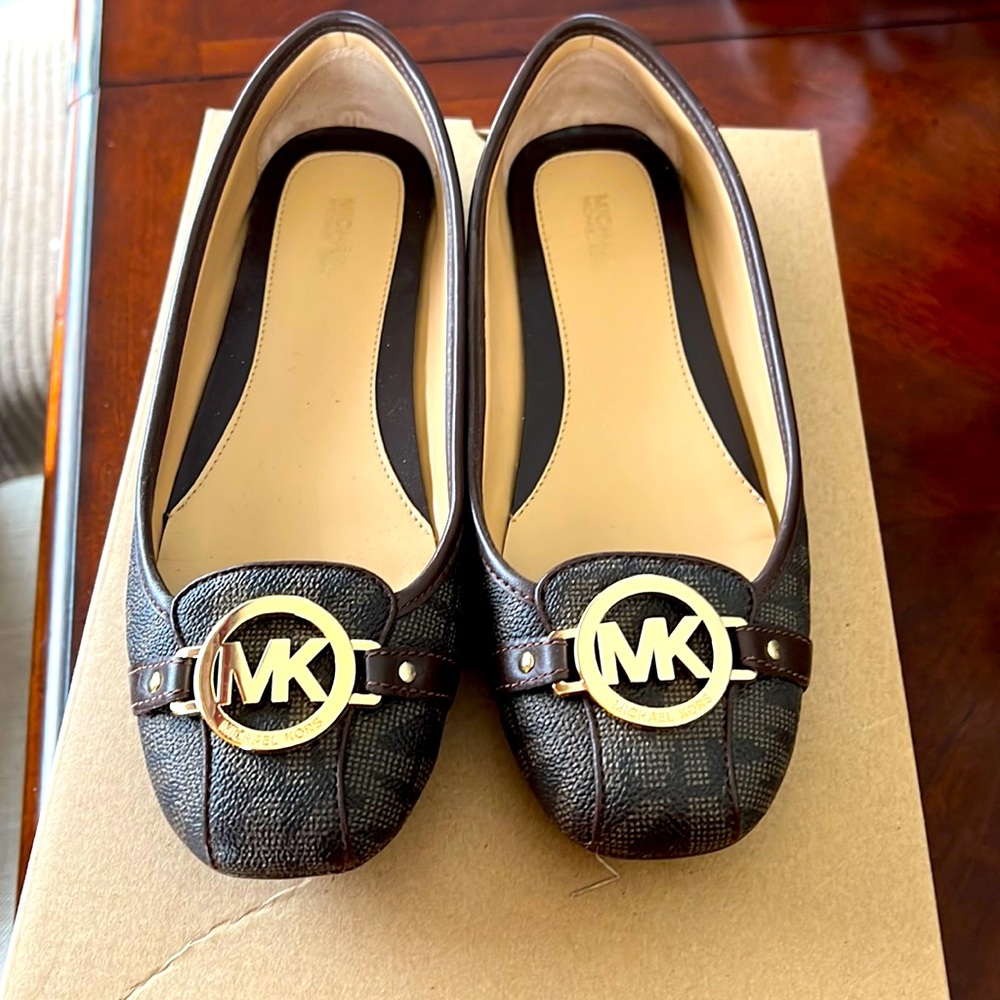 Michael Kors flats
